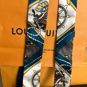 SOLD! Ladies Silk Purse Scarf